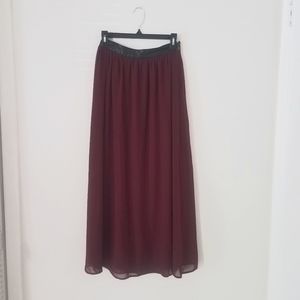 Forever 21 Maroon Maxi Skirt Size Small